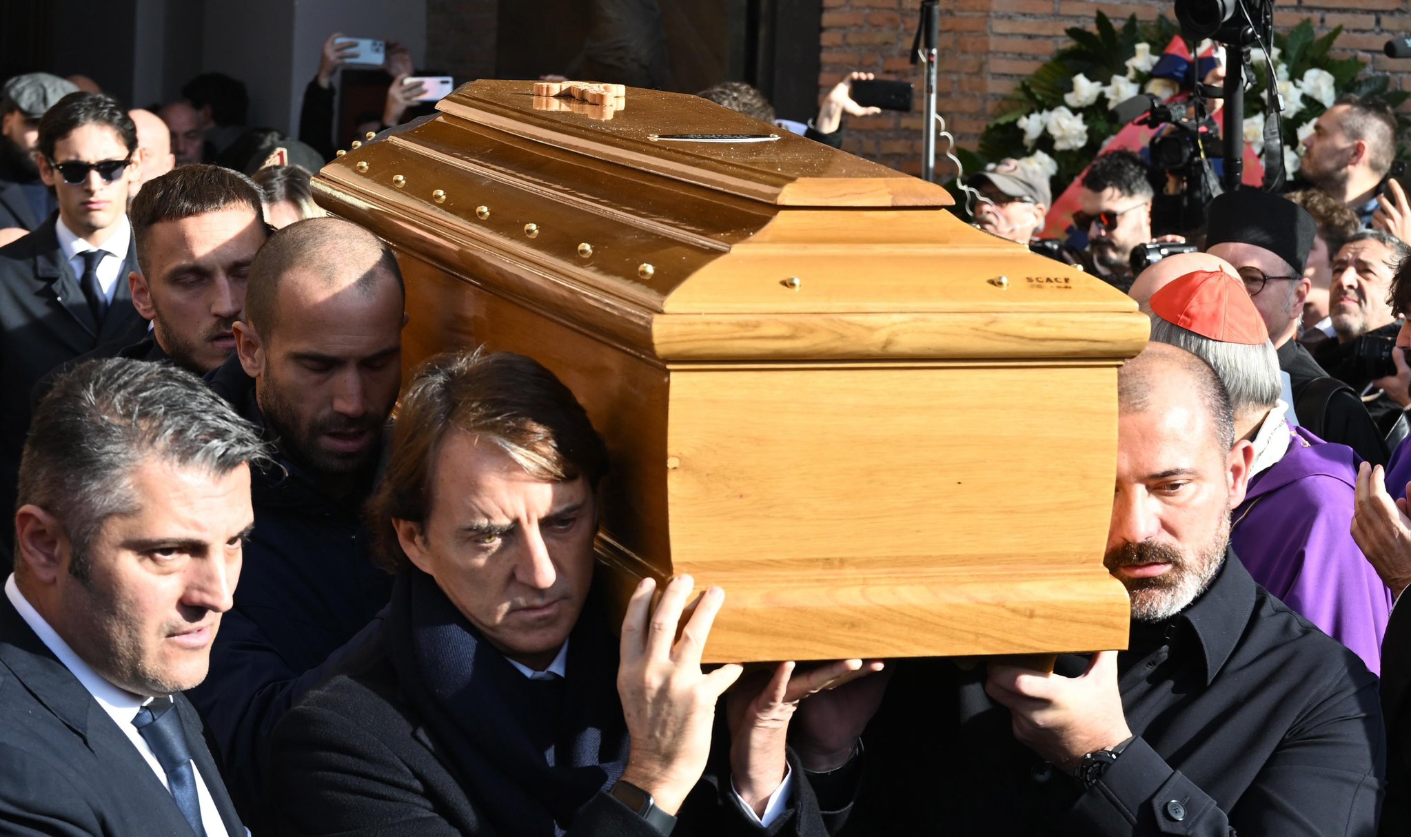 روبرتو مانچینی در تشییع جنازه ویالی