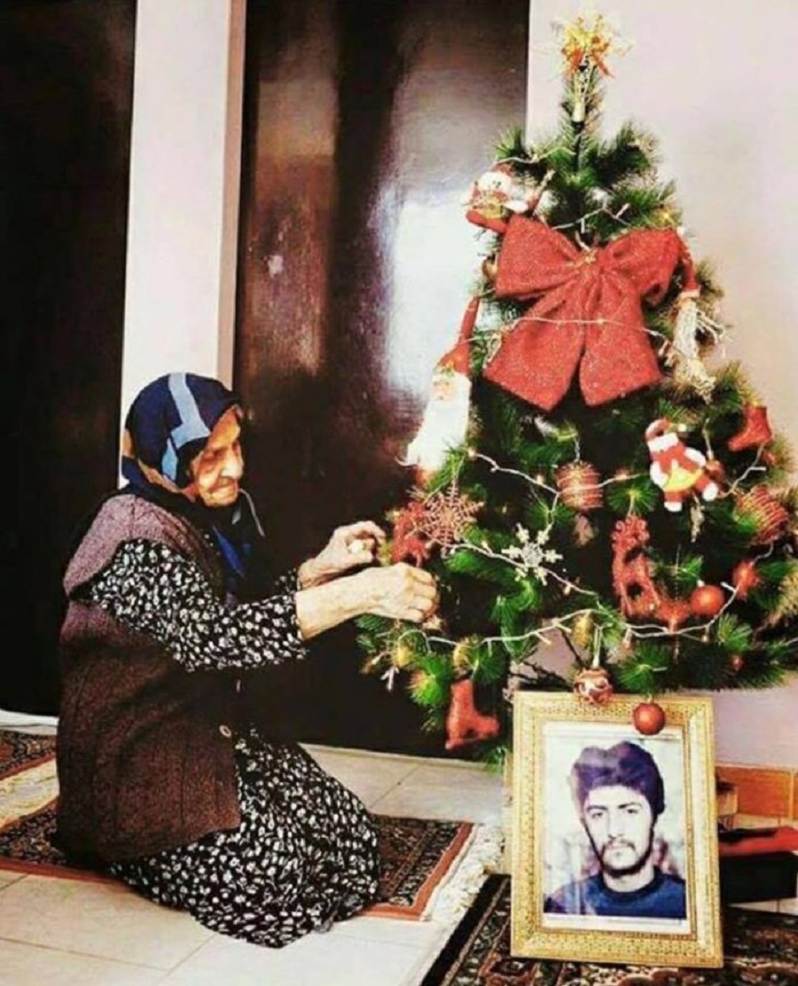درخت کریسمس مادر شهید ویگن گاراپیدی